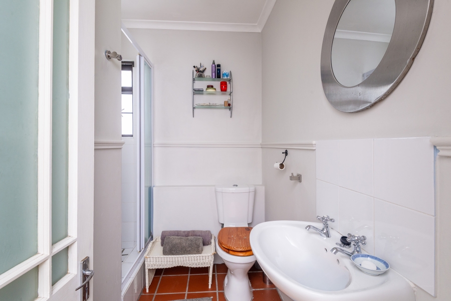 To Let 3 Bedroom Property for Rent in Kenilworth Western Cape